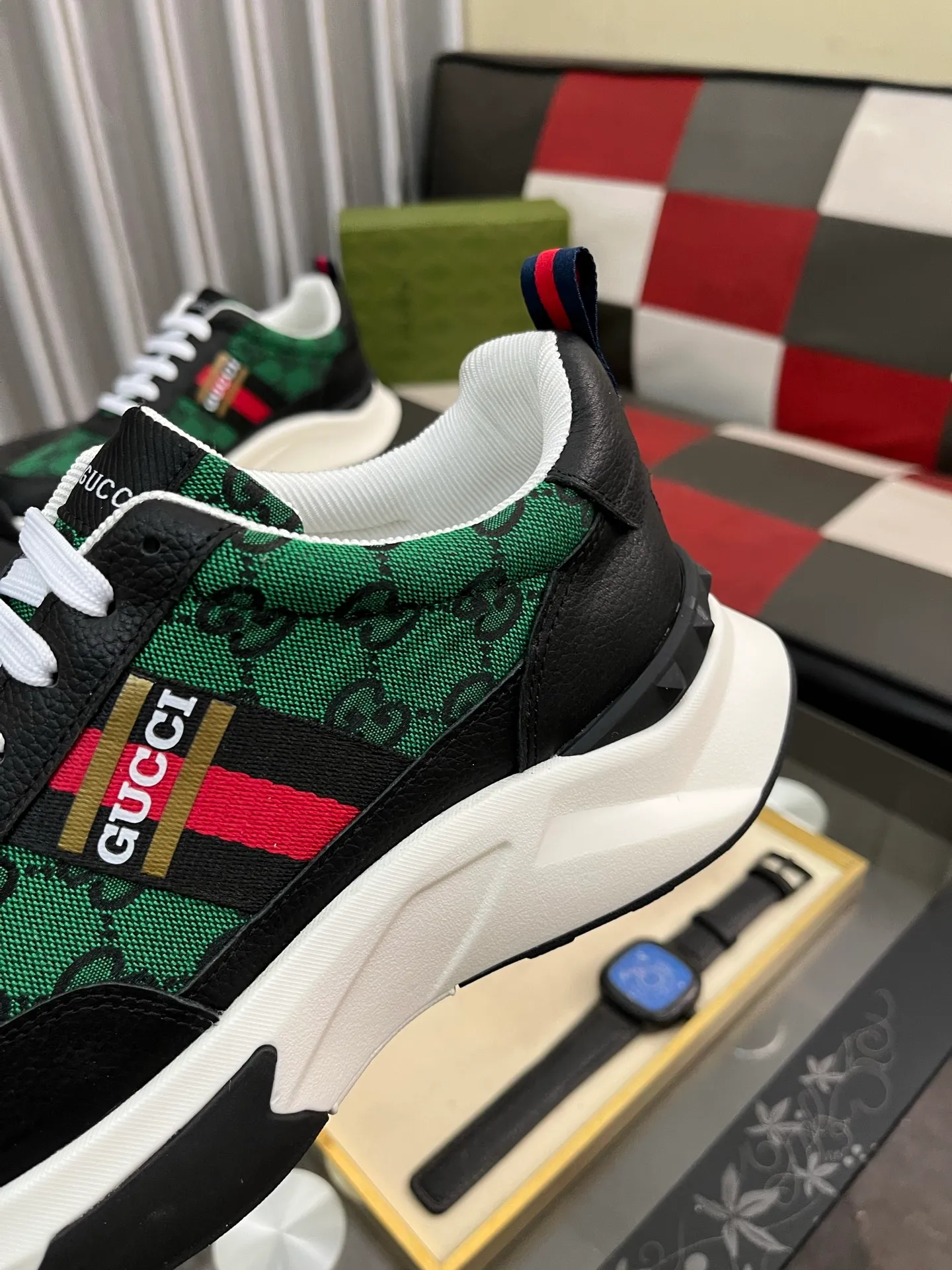 Men's Men's Shoes 💰458 ⌚️⌚️[GUCCI] Gucci men's casual shoes are absolutely popular 🔥The ultimate matching item for trendy men! The charm of super texture is irresistible, the main recommendation, the flower leather color is bright! The upper is made of high-quality brand printed fabric with cowhide, breathable leather lining and wear-resistant rubber sole, noble and elegant! Extremely comfortable🎁🎁You can be as handsome as you want💪 38-445⃣️colors available